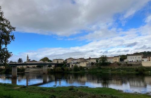 Sainte-Foy-la-Grande House | Near Bergerac Airport 16th Century Town House