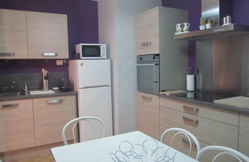 Puimisson House | Near BEZIERS gîte for 6 people, terrace & garden, quality amenities.