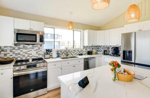 San Luis House | Near Boat Ramp Home with Deck and Grill in Freeport