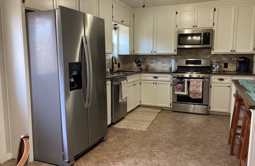 College Station House | NEAR BRAZOS COUNTY EXPO CENTER. ENJOY FRESH AIR AND STARRY NIGHTS.