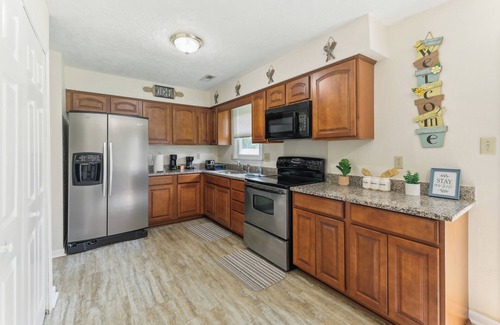 Piney Green House | Near Camp Lejeune: Jacksonville Getaway