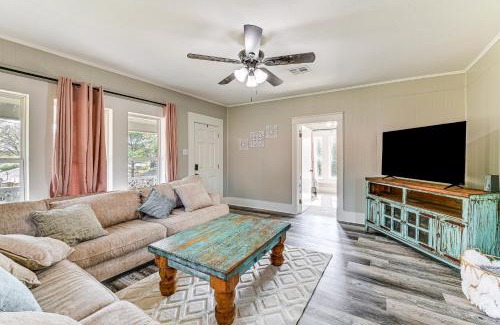 Durant House | Near Campus and Casino Family-Friendly Durant Home!