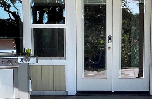 Amazon House | Near campus: entire home/apartment w/private entrance, patio, and beautiful view