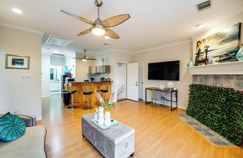 Ellis County Apartment | Near Cedar Hill State Park: Apt w/Pool Access!