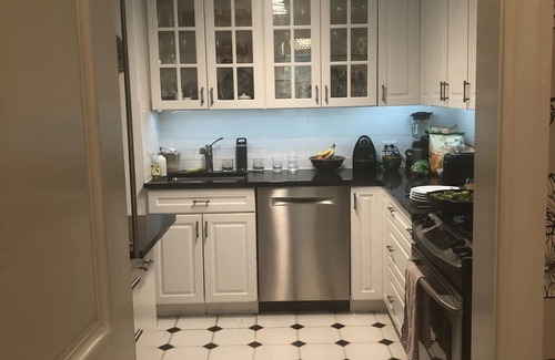 Upper East Side Apartment | Near Central Park And All Museums