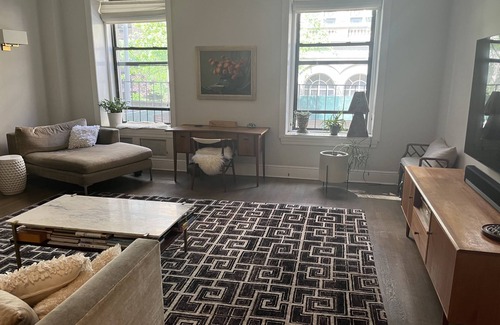 Upper East Side Apartment | Near Central Park And All Museums