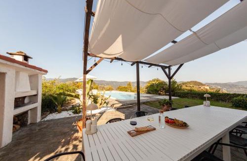 Follo Villa | Near Cinque Terre - Mountain Farmhouse with Pool