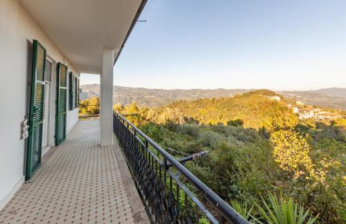 Follo Villa | Near Cinque Terre - Mountain Farmhouse with Pool