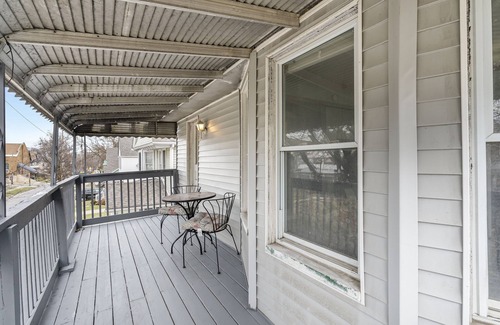 Cleveland House | Near Cleveland Clinic, University Hospital, VA, Case Western, & Little Italy