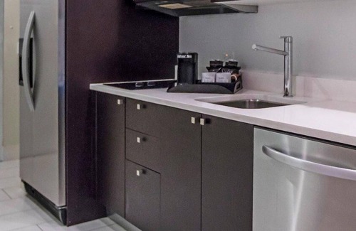 Doral Condo | Near Convention Center, King Studio with Kitchen