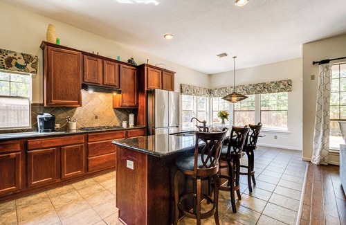 The Woodlands House | Near Cynthia Woods Mitchell Pavilion: Family Home!