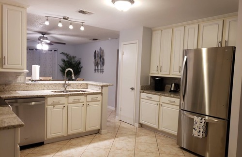Buena Ventura Lakes House | Near Disney Sleeps up to 14ppl/10 min from Airport
