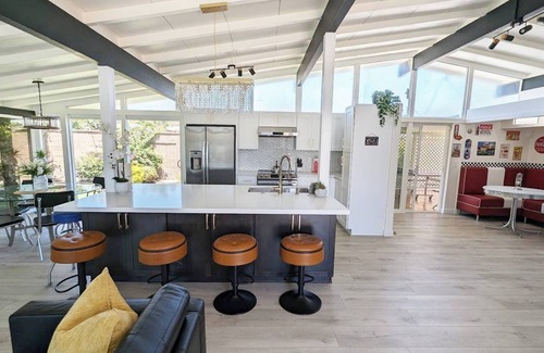 Southwest Anaheim House | Near Disneyland and Knott's Berry Farm Pool house with Arcade, and putting green