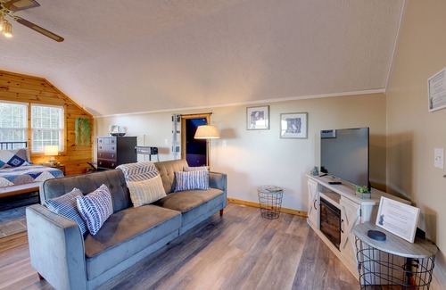 Sevierville Apartment | Near Douglas Lake: ‘Mountain Jewel’ Haven w/Views