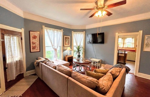 Bloomington House | Near downtown, 1 bedroom house