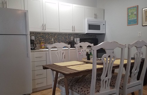 East Little Havana Apartment | Near Downtown & Beaches #V3, 2bd/1ba Little Havana
