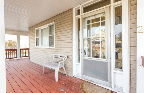 Bloomington Apartment | Near Downtown Bloomington Full Apartment