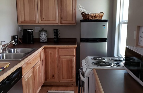 Pinedale House | Near downtown borders Pine Creek and Town Park