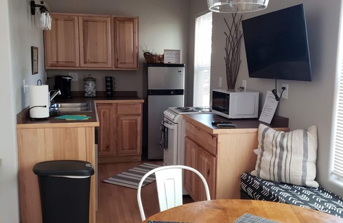 Pinedale House | Near downtown borders Pine Creek and Town Park