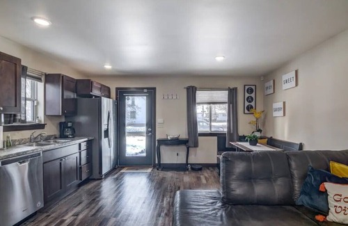 Eau Claire House | Near Downtown*Garage*Parking*Modern