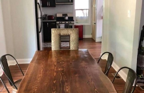 Detroit - Shoreway House | Near Downtown, Ohio City, Tremont, Centrally located!