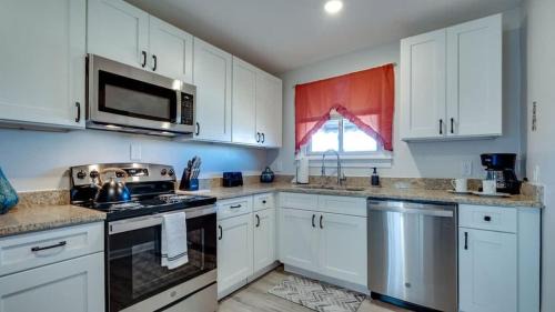 Garden City House | Near Downtown, River, & Airport! Garden City Bliss