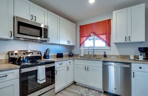 Garden City House | Near Downtown, River, & Airport! Garden City Bliss