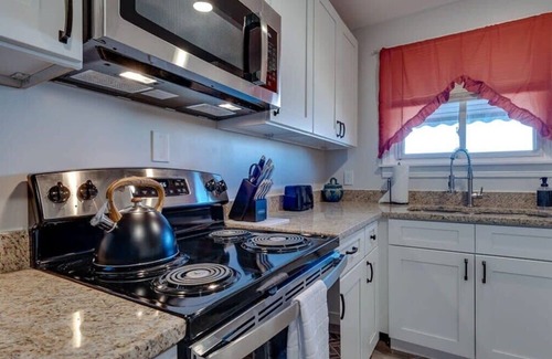 Garden City House | Near Downtown, River, & Airport! Garden City Bliss