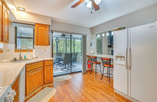 Eureka Springs House | Near Dtwn Eureka Springs: Holiday Island Home!