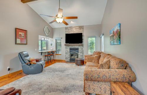 Eureka Springs House | Near Dtwn Eureka Springs Holiday Island Home!