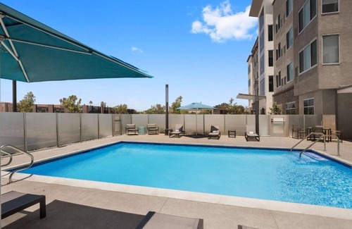 El Cajon House | NEAR EL CAJON'S GREAT OUTDOORS AND SHOPS