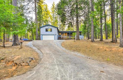Glencoe House | Near Fishing and Hiking Pioneer Cabin with Decks