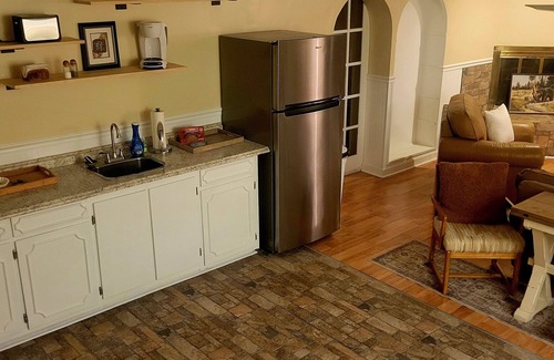 Martinsville House | Near Forest Park Country Club with trailer friendly wraparound driveway