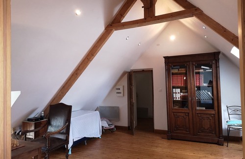Sainte-Honorine-des-Pertes Bed & Breakfast | Near the landing beach rents 2 bedrooms with bathroom wc