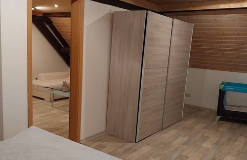 Crumstadt Condo | Near Frankfurt and Darmstadt 70 m2 with pets allowed