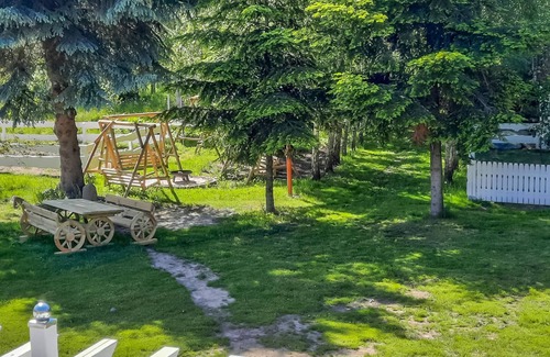 Objazda Apartment | Near Gardno Lake welcomes you this modern and comfortable vacation apartment.