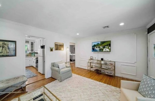 Tulsa House | Near Gathering Pl, River Park Trails, Brookside shops