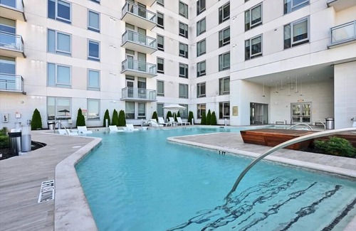 Garden Hills Apartment | near Georgia Tech | 2BR in Walkable Buckhead Location