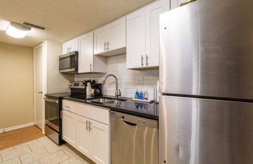 Ellendale Condo | Near Germantown - 30 day minimum