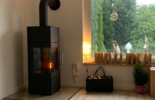 Quickborn Ski Chalet | Near „Hamburg summer lounge“ cozy sunny green