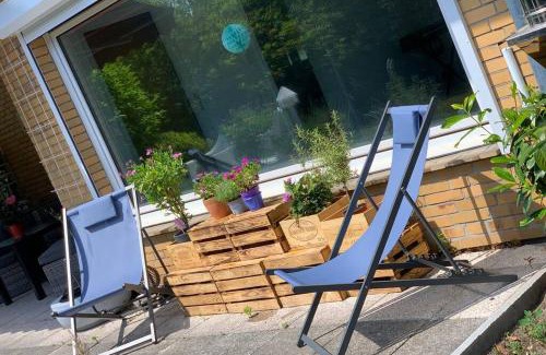 Quickborn Ski Chalet | Near „Hamburg summer lounge“ cozy sunny green