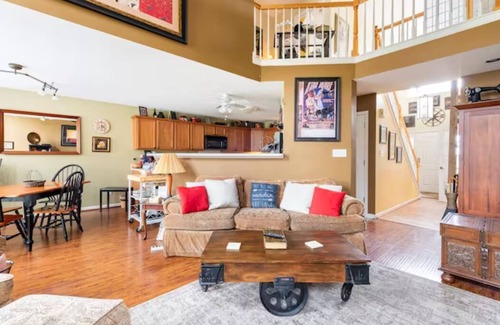 Buechel House | Near Highways and a 20 Min Drive to Louisville's Main Attractions