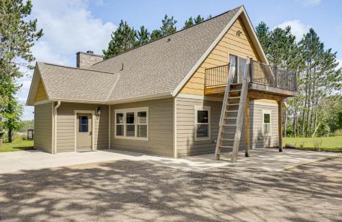 Carter House | Near Hiking and Snowmobile Trails Wabeno Cabin!