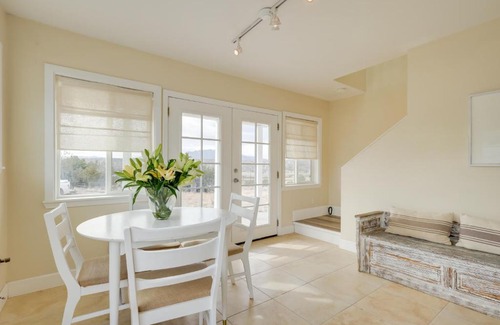 Cerrillos Apartment | Near Hiking Dog-Friendly Studio in Los Cerrillos