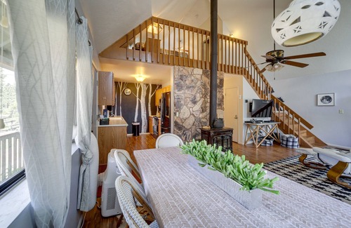 Munds Park Cabin | Near Hiking & Fishing: Munds Park Cabin w/Deck