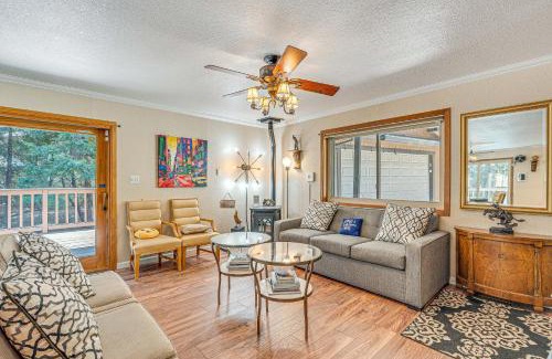 Glencoe House | Near Hiking Trails Cabin with Deck in Pioneer!