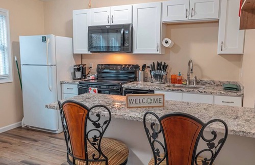Saylorsburg House | Near Hiking & Water Parks!*Dogs OK*Wi-Fi*Fireplace
