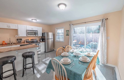 Saylorsburg House | Near Hiking & Water Parks!*Wi-Fi*Fireplace*Patio*