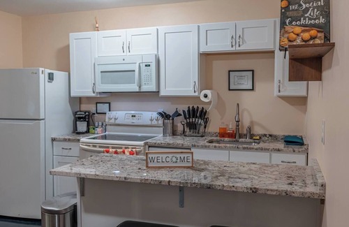 Saylorsburg House | Near Hiking & Water Parks!*Wi-Fi*Fireplace*Patio*
