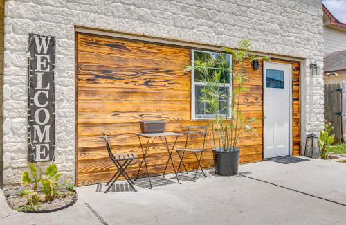 Brownsville Apartment | Near Historic Battlefield Trail Studio with Patio!
